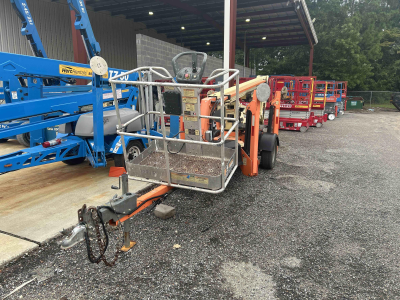 Detail Photo - 2017 JLG T350