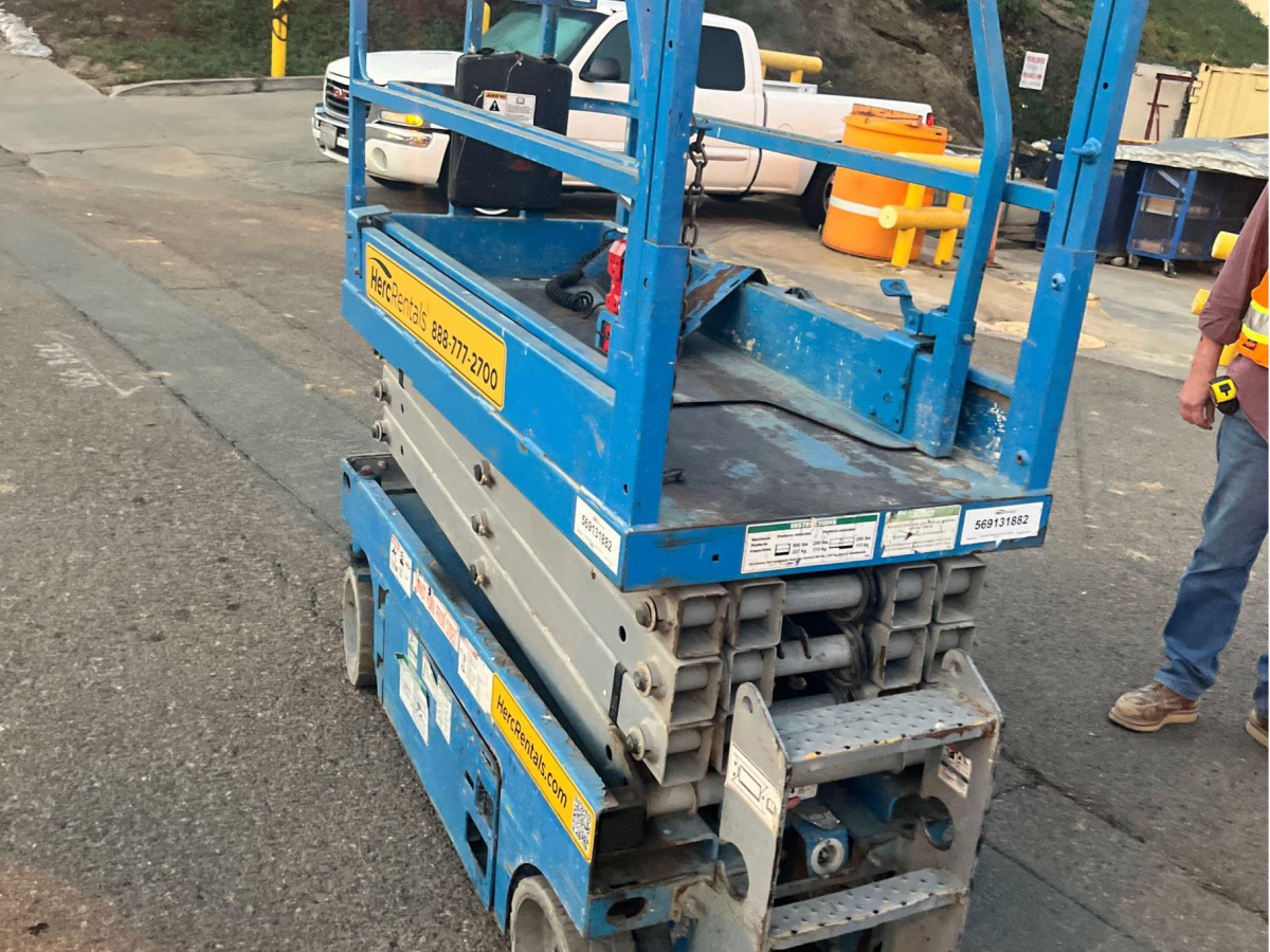 Subcategory - 19+ Ft Electric Scissor Lifts | image 1