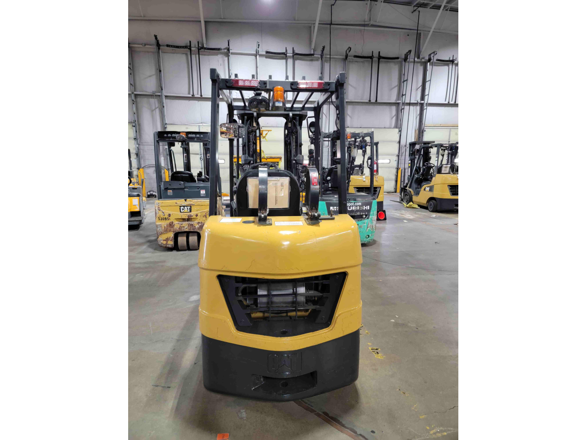 Subcategory - 0-19,999 Lb Cushion Tire Forklift Trucks | image 3