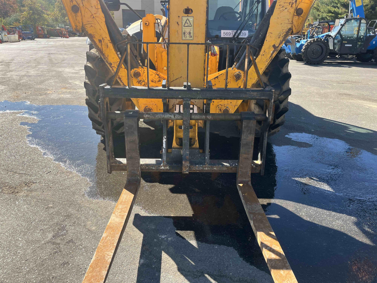 Subcategory - 10,000-10,999 Lb Telehandlers | image 5