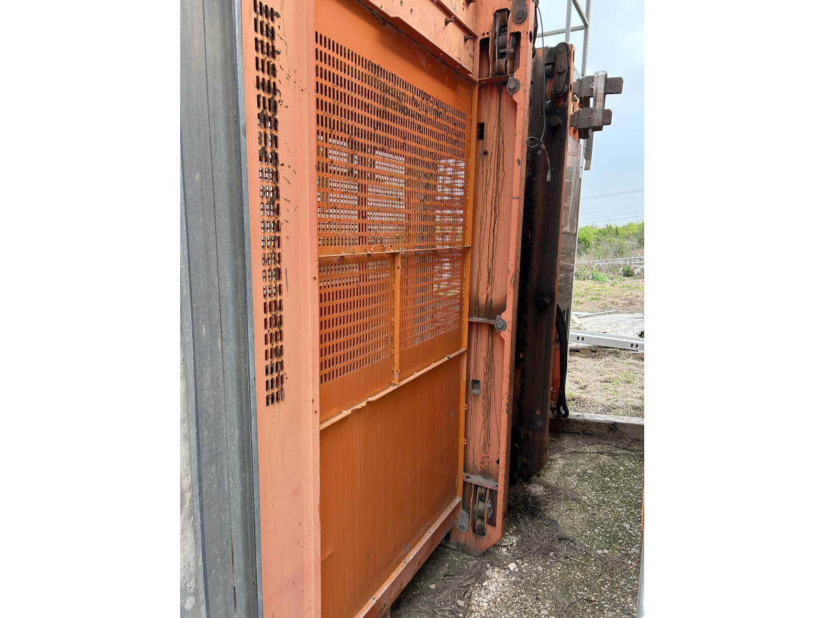 Subcategory - Personnel And Material Hoists | image 7