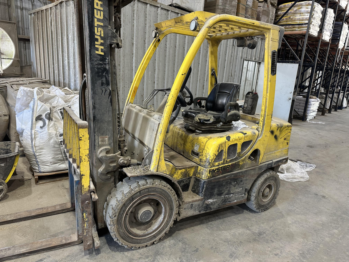 Subcategory - 0-19,999 Lb Pneumatic Tire Forklift Trucks | image 0