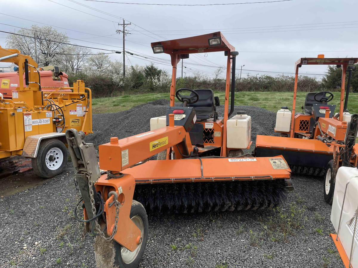 Subcategory - Ride-On Sweepers And Brooms | image 2