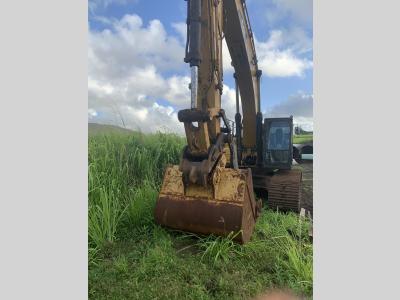 Gallery Thumbnail - Subcategory - 100,000+ Lb Excavators | image 3