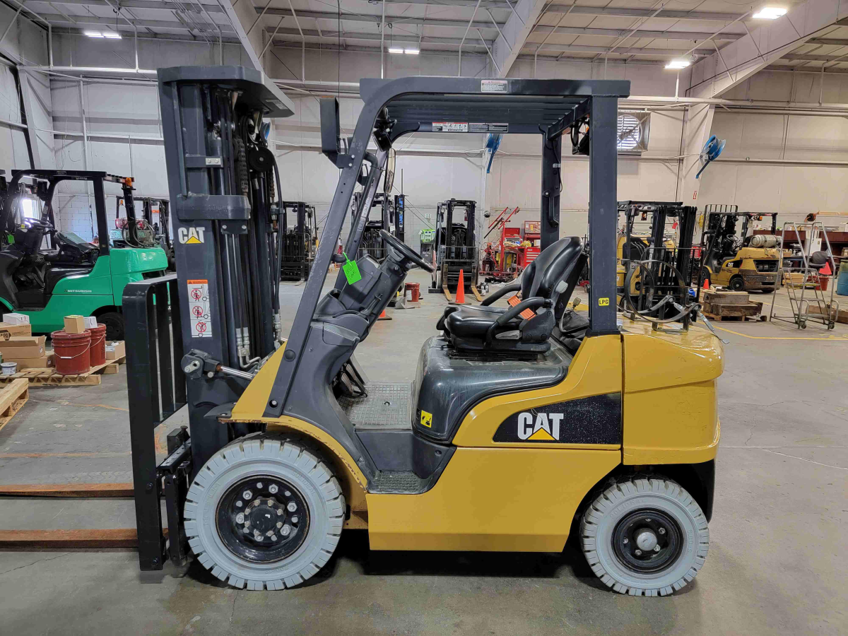 Subcategory - 0-19,999 Lb Pneumatic Tire Forklift Trucks | image 3