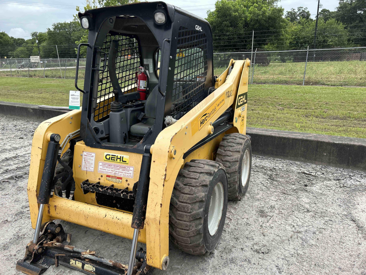 Subcategory - 1,100-2,999 Lb Skid Steer Loaders | image 1