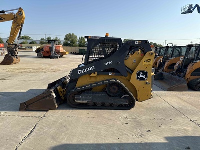 Gallery Thumbnail - Subcategory - 2,000+ Lb Compact Track Loaders | image 5