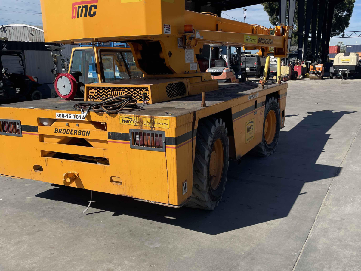 Subcategory - Carry Deck Cranes | image 2
