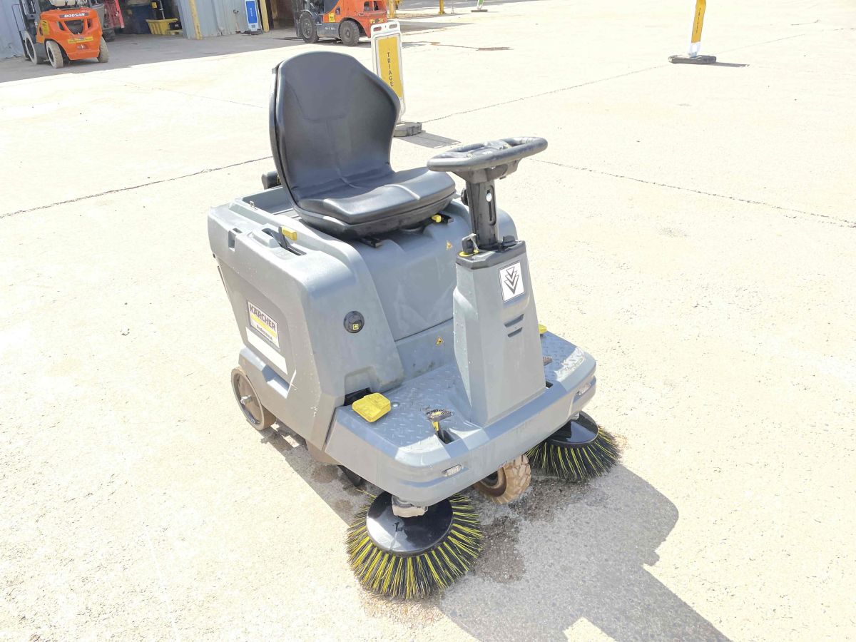 Subcategory - Walk-Behind Sweepers And Brooms | image 0