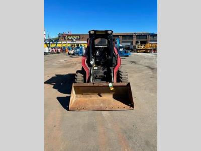 Gallery Thumbnail - Subcategory - 1,100-2,999 Lb Skid Steer Loaders | image 3