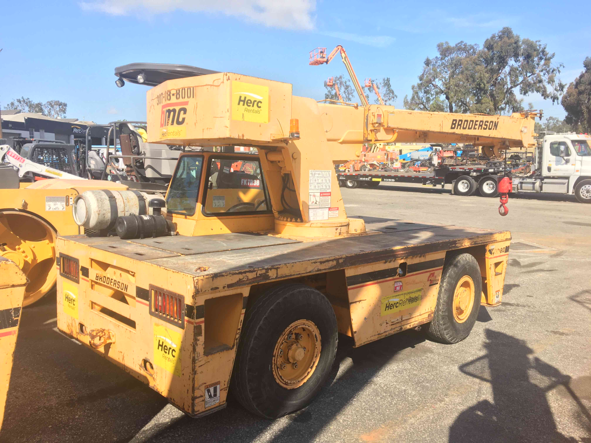 Subcategory - Carry Deck Cranes | image 2