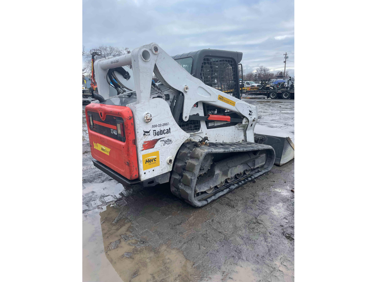 Detail Photo - 2018 Bobcat T740 | image 3