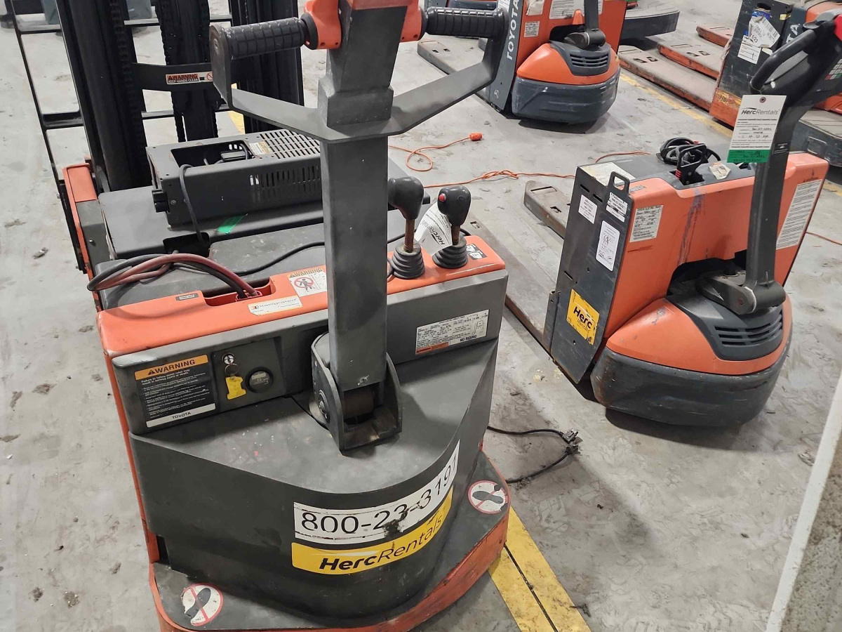Subcategory - Walk-Behind Electric Stackers | image 3