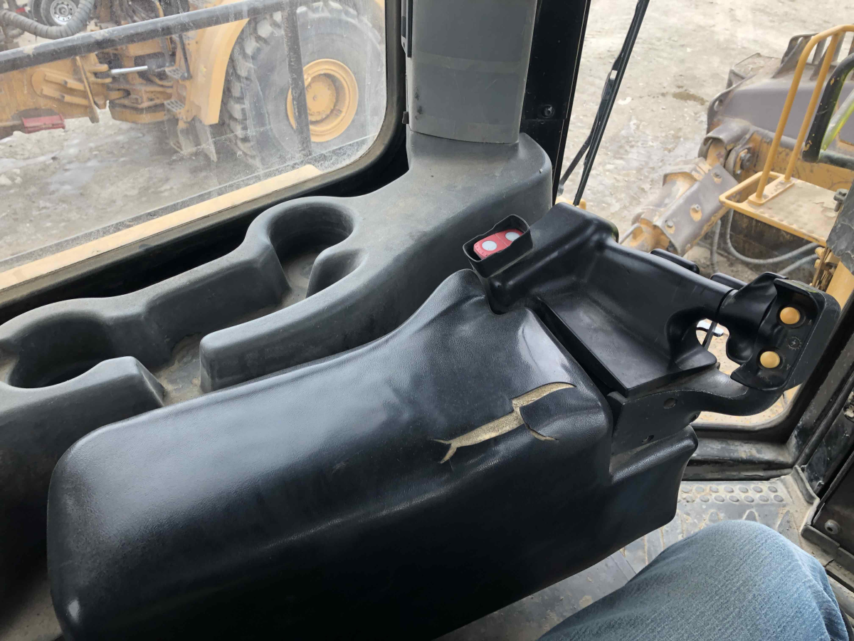 Subcategory - 300+ HP Crawler Dozers | image 21