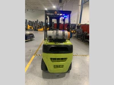 Gallery Thumbnail - Subcategory - 0-19,999 Lb Pneumatic Tire Forklift Trucks | image 2