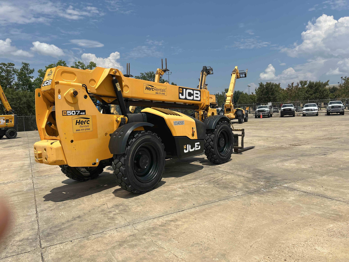 Subcategory - 7,000-9,999 Lb Telehandlers | image 3