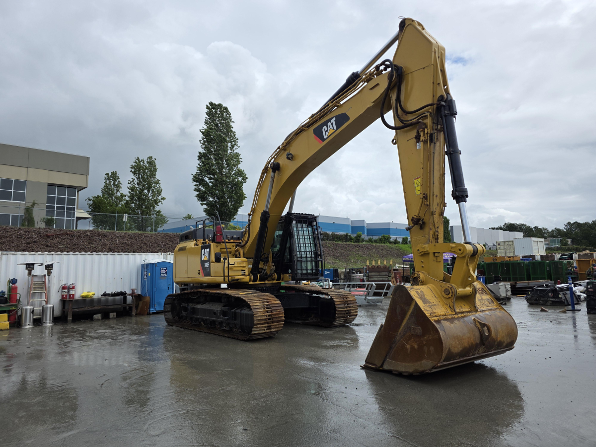 Subcategory - 100,000+ Lb Excavators | image 1
