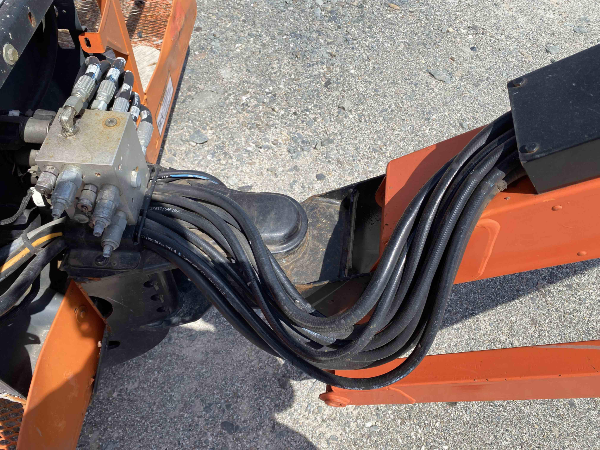 Detail Photo - 2015 JLG 600AJ | image 17