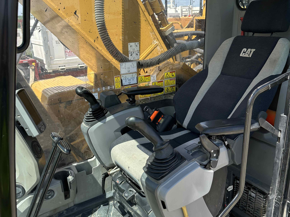 Subcategory - 100,000+ Lb Excavators | image 9