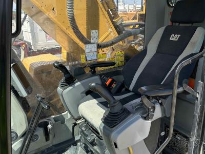 Gallery Thumbnail - Subcategory - 100,000+ Lb Excavators | image 9