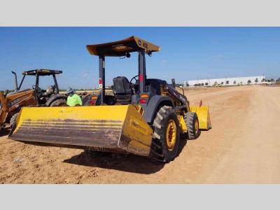 Gallery Thumbnail - Detail Photo - 2015 John Deere 210L | image 1