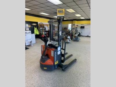 Gallery Thumbnail - Subcategory - Walk-Behind Electric Stackers | image 0