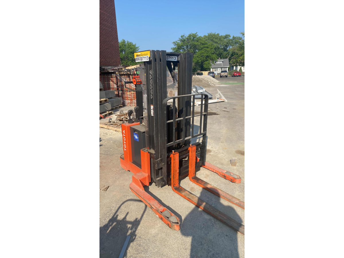 Subcategory - Walk-Behind Electric Stackers | image 1