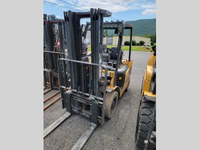 Gallery Thumbnail - Subcategory - 0-19,999 Lb Pneumatic Tire Forklift Trucks | image 3