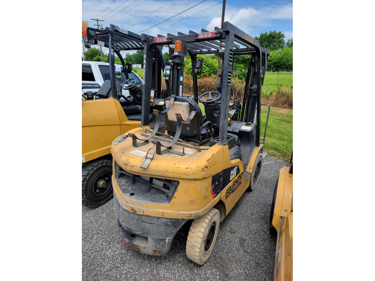 Subcategory - 0-19,999 Lb Pneumatic Tire Forklift Trucks | image 2