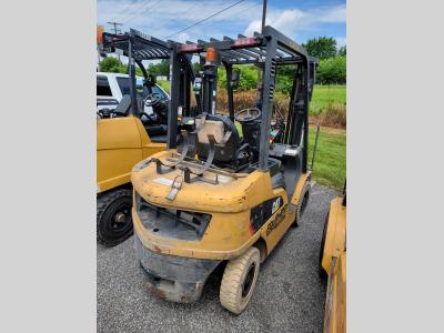 Gallery Thumbnail - Subcategory - 0-19,999 Lb Pneumatic Tire Forklift Trucks | image 2