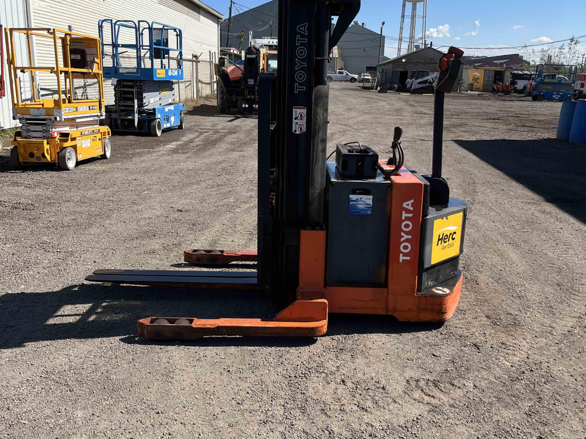 Subcategory - Walk-Behind Electric Stackers | image 0