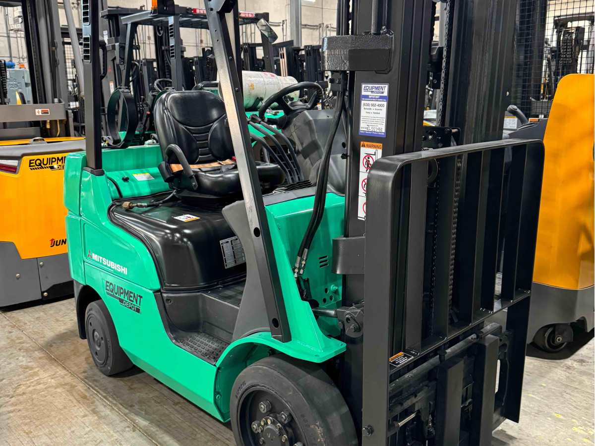 Subcategory - 0-19,999 Lb Cushion Tire Forklift Trucks | image 0