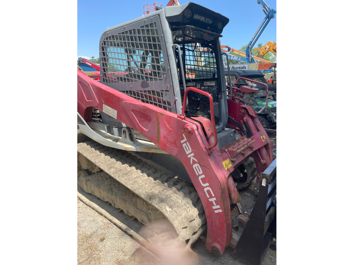 Subcategory - 2,000+ Lb Compact Track Loaders | image 1