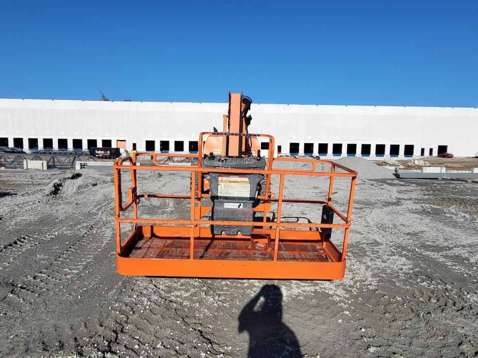 2013 JLG 660SJ | Bercon Rentals