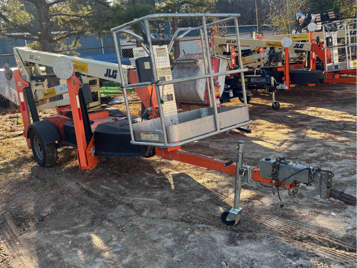 Subcategory - Towable Booms | image 1