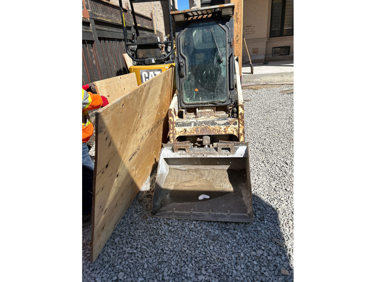 Subcategory - 0-1,099 Lb Skid Steer Loaders | image 1