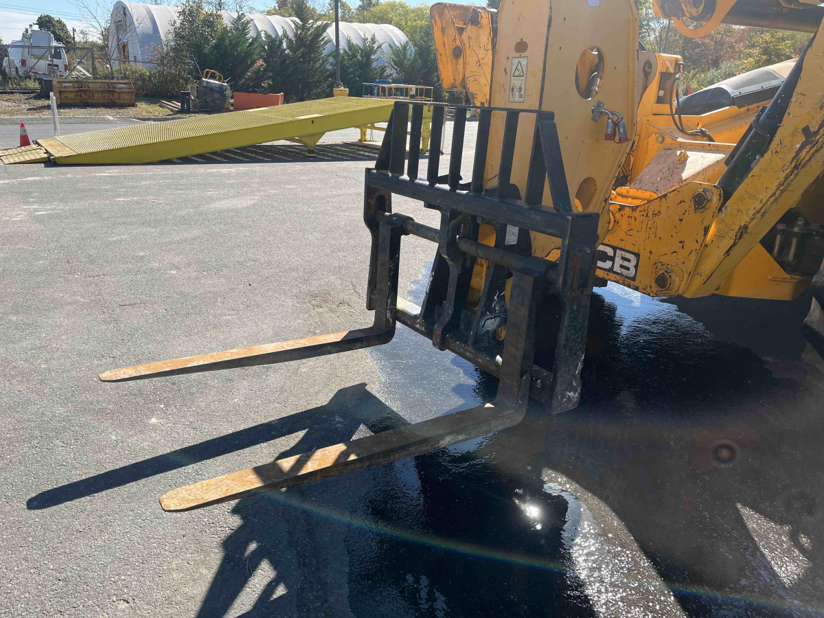 Subcategory - 10,000-10,999 Lb Telehandlers | image 6