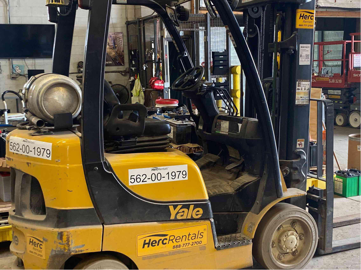 Subcategory - 0-19,999 Lb Cushion Tire Forklift Trucks | image 0