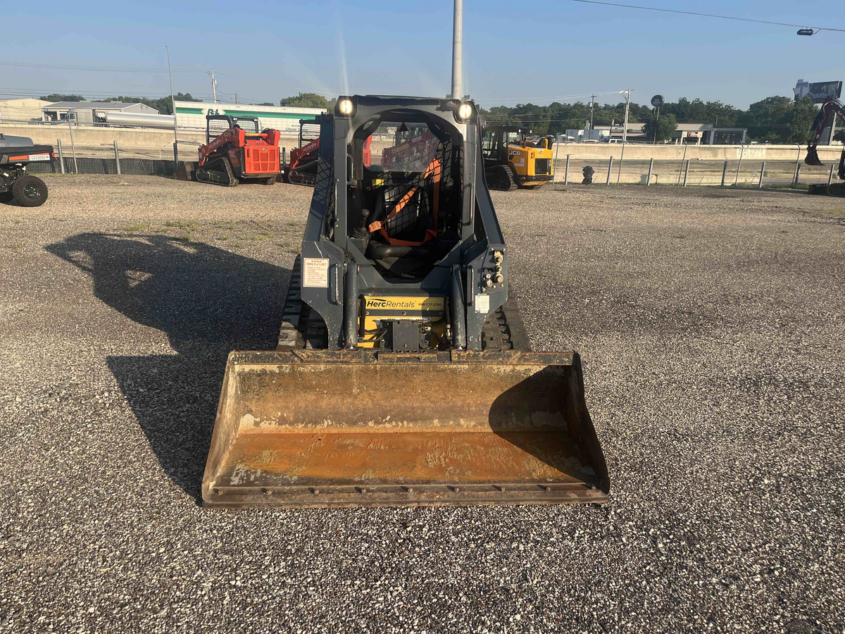Subcategory - 2,000+ Lb Compact Track Loaders | image 6