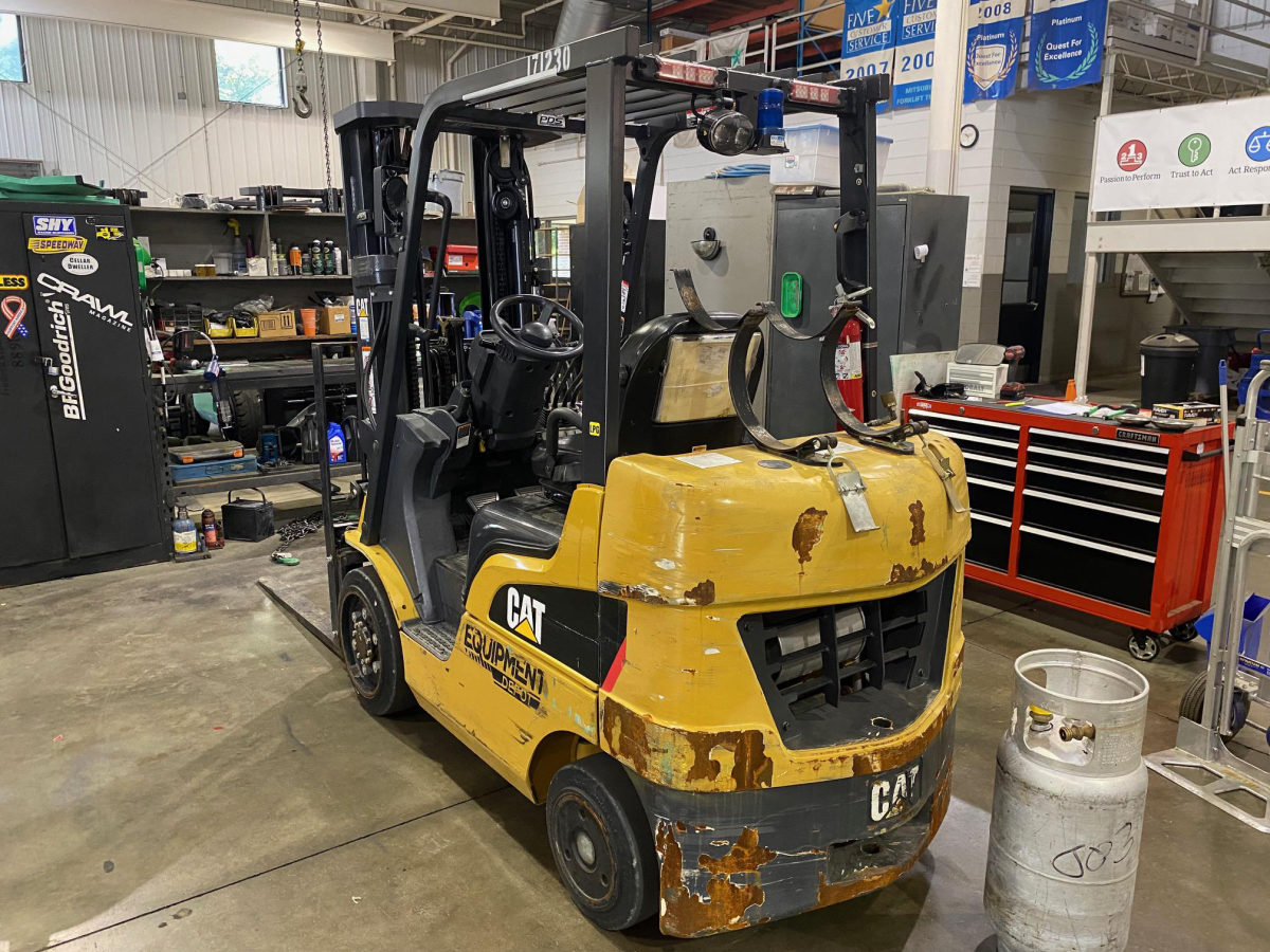 Subcategory - 0-19,999 Lb Cushion Tire Forklift Trucks | image 1