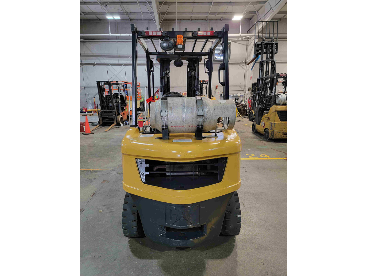 Subcategory - 0-19,999 Lb Pneumatic Tire Forklift Trucks | image 3