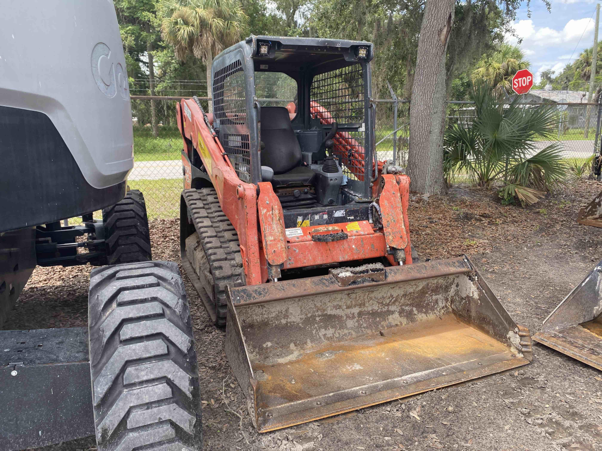 Subcategory - 2,000+ Lb Compact Track Loaders | image 1