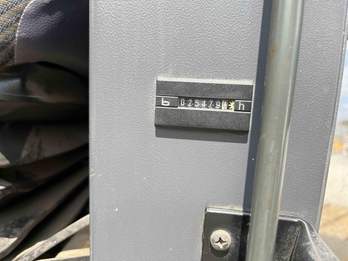 Detail Photo - 2009 Liebherr LR1300 | image 25