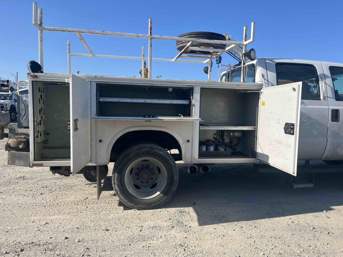 Subcategory - Utility Trucks | image 5