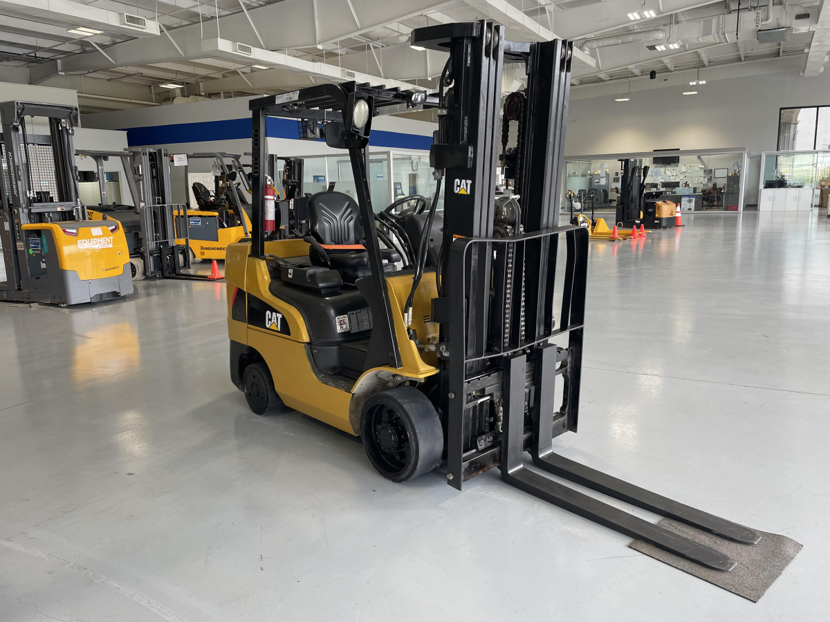 Subcategory - 0-19,999 Lb Cushion Tire Forklift Trucks | image 2