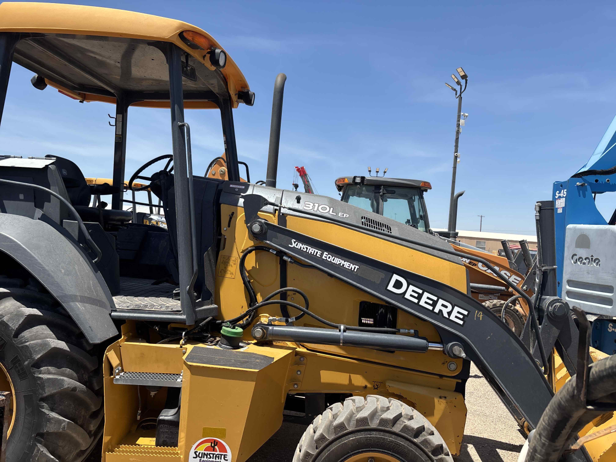 Subcategory - 70+ HP Backhoe Loaders | image 6