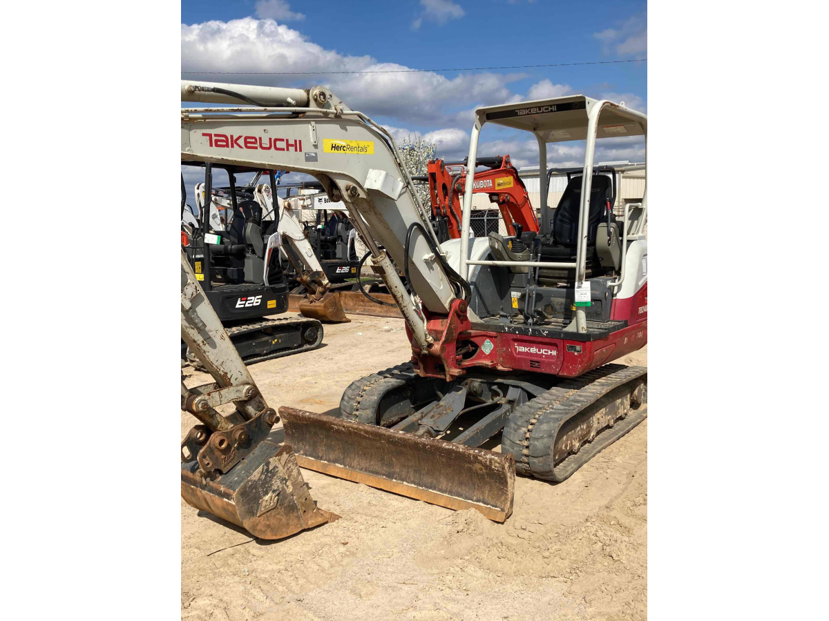 Detail Photo - 2016 Takeuchi TB240 | image 0