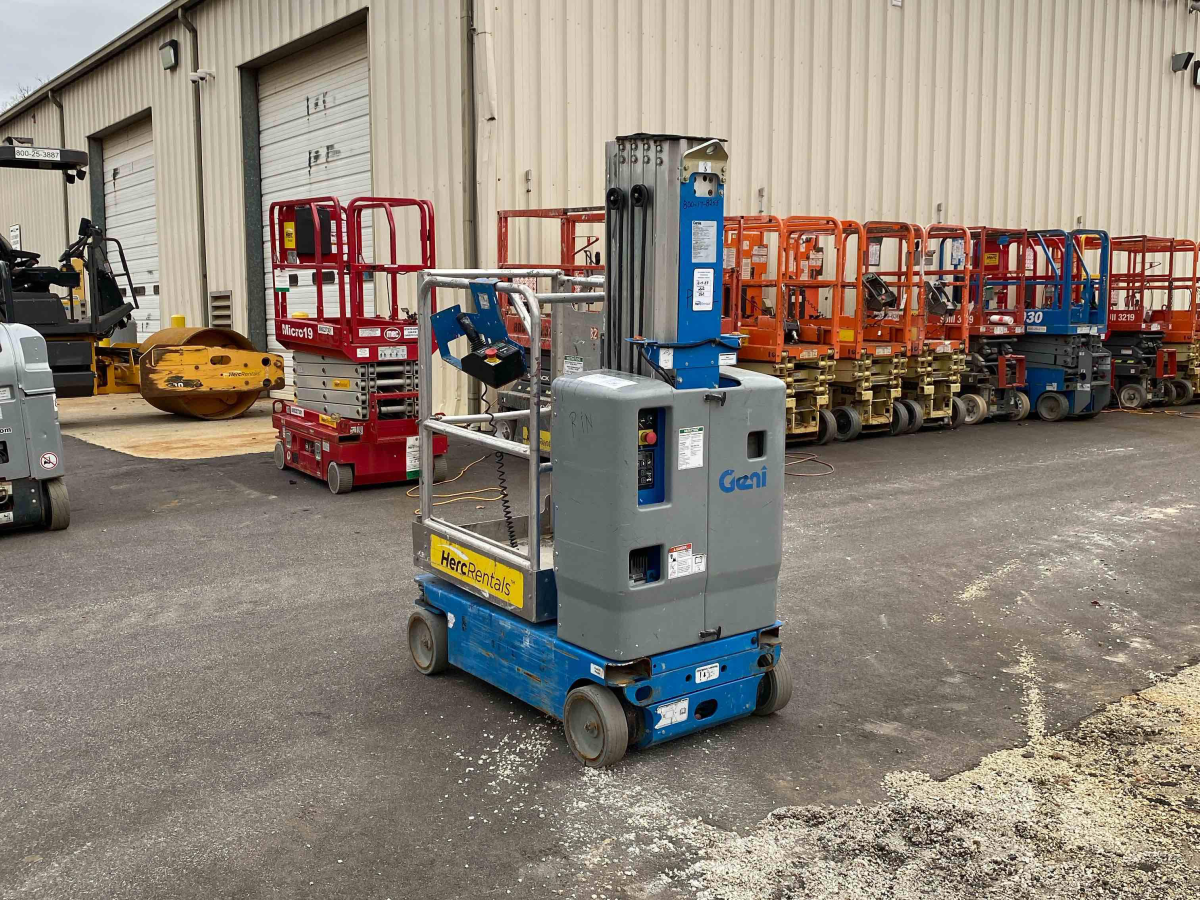 Subcategory - Self-Propelled Mast Lifts | image 1