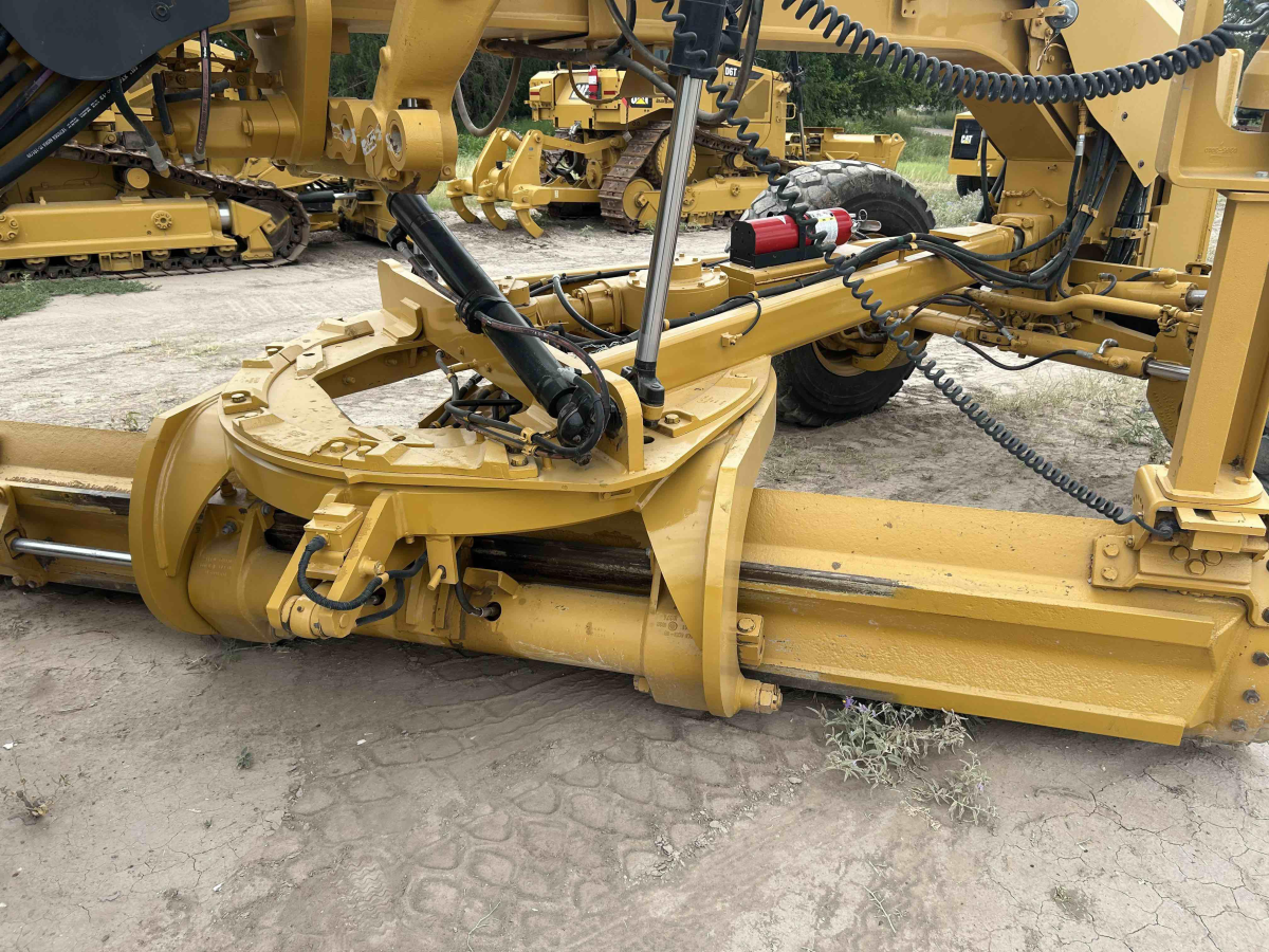 Subcategory - Motor Graders | image 16