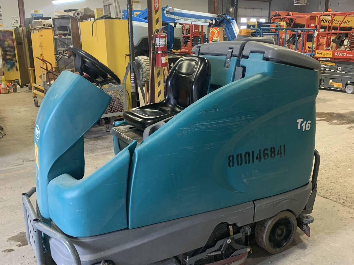 Subcategory - Ride-On Sweepers And Brooms | image 0